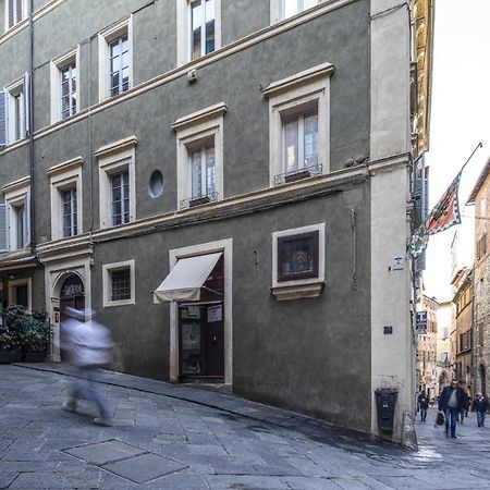 Bed and Breakfast Residenza d'Epoca Le Aquile Siena Exterior foto